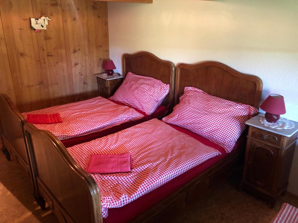 Triple Room with Shared Bathroom and garden view-Nostalgie