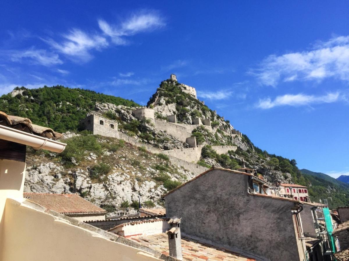 B&B Entrevaux - Appartement d'une chambre avec terrasse a Entrevaux - Bed and Breakfast Entrevaux