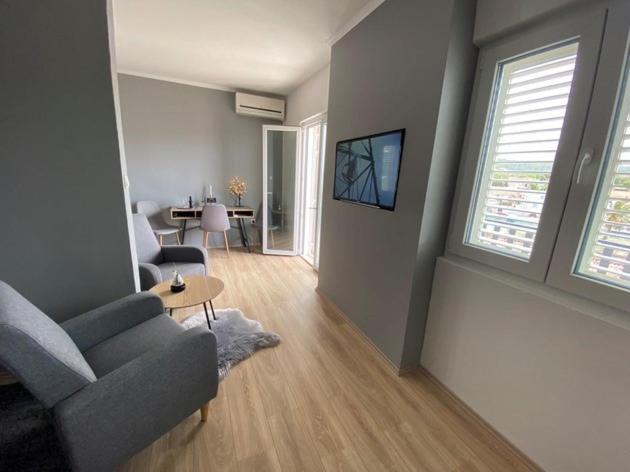 Deluxe Suite with Sea View