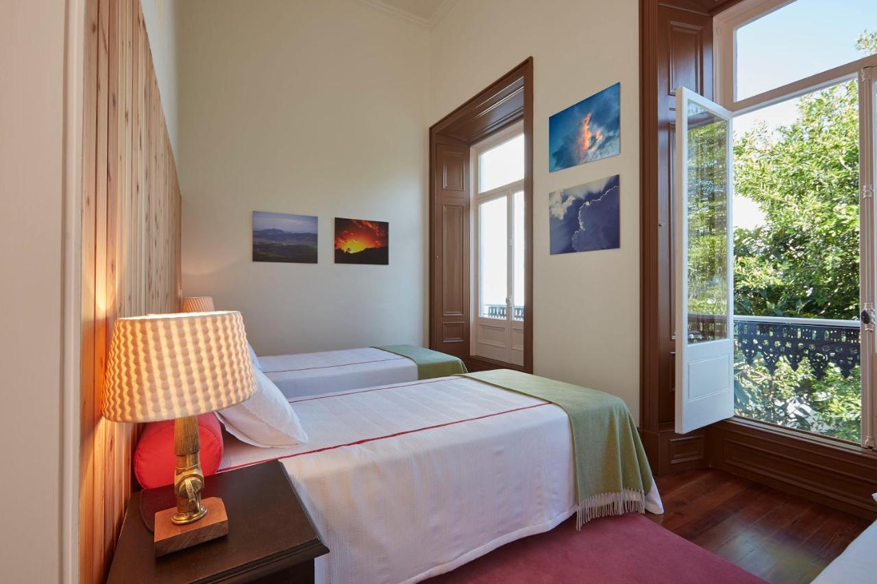 Deluxe Double Room (2 Adults + 1 Child)