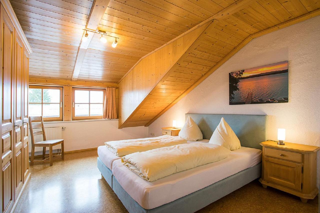 Apartment with Mountain View