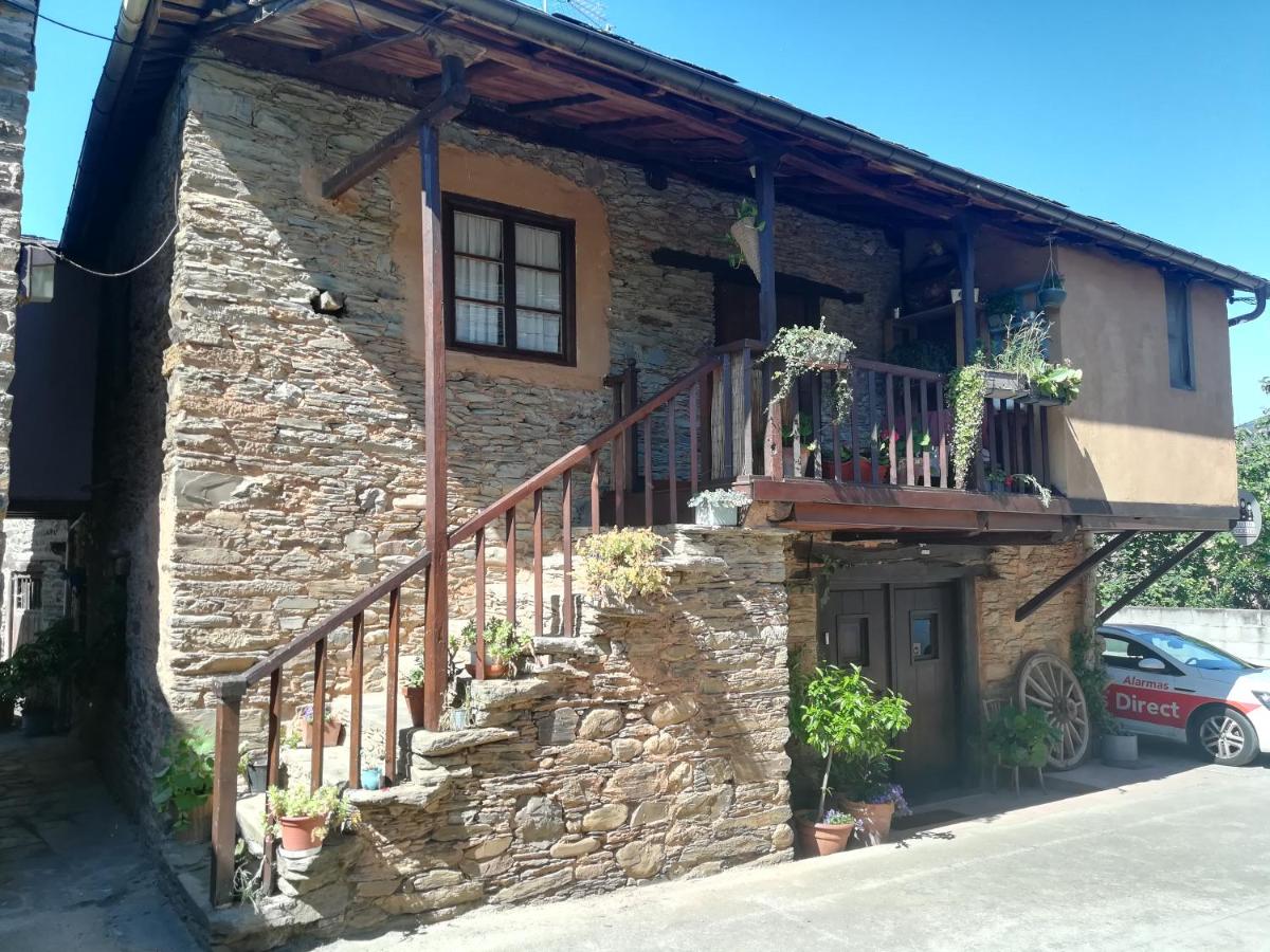 Las 3 Negrillas - Bed and Breakfast
