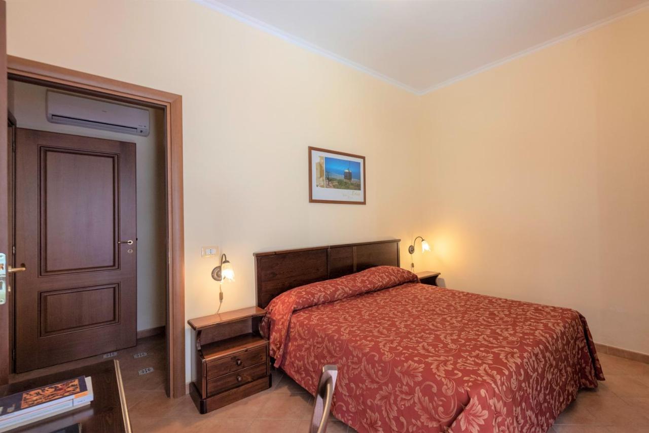 One-Bedroom Apartment (4 Adults)