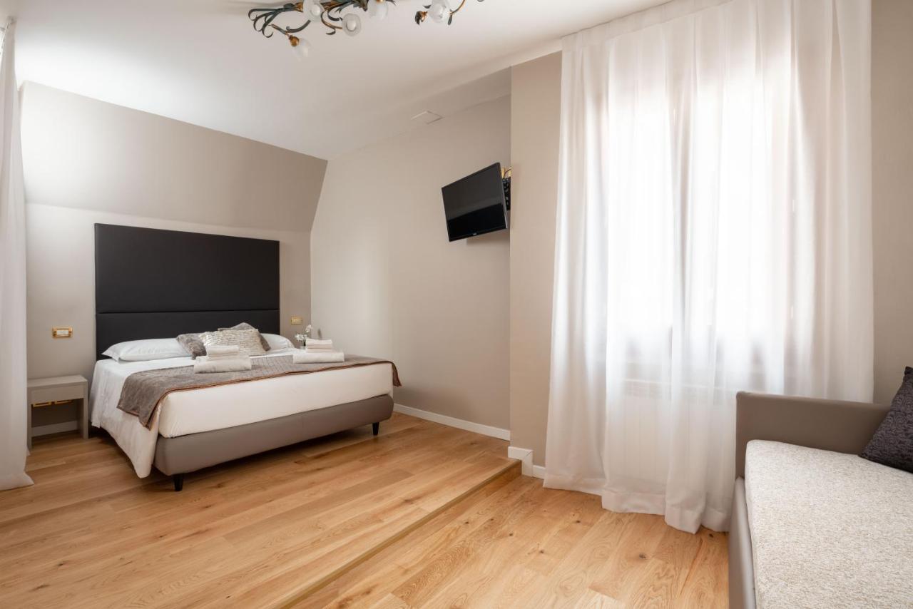 Luxury Triple Room