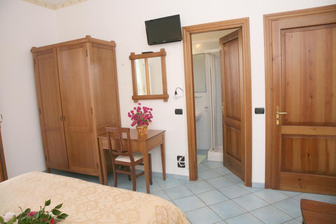 Quadruple Room with Sea View