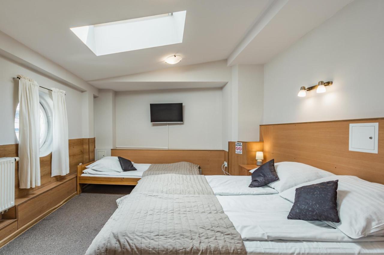 Apartment (3 Adults)
