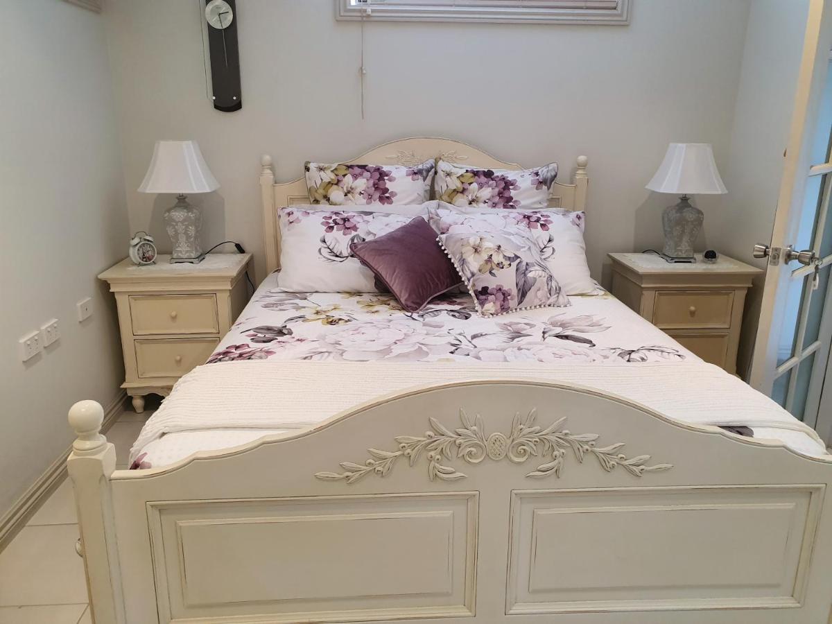 Deluxe Studio met Queensize Bed 