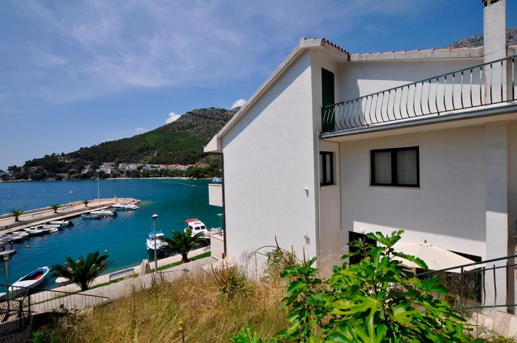 Apartmani More - B&B