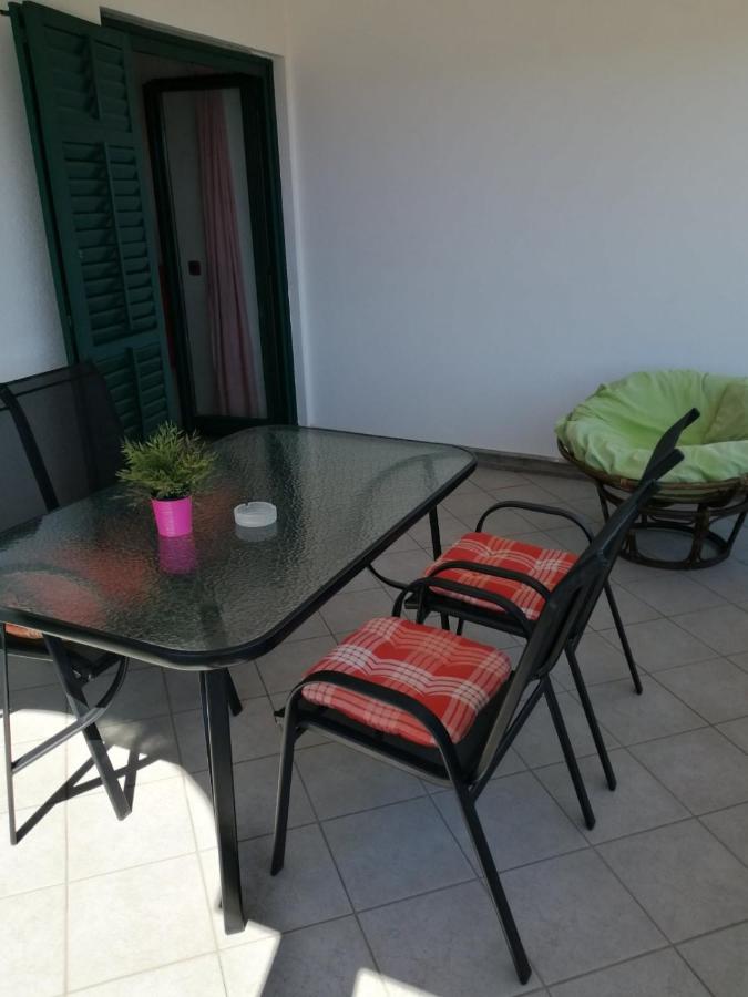 Apartment mit Terrasse