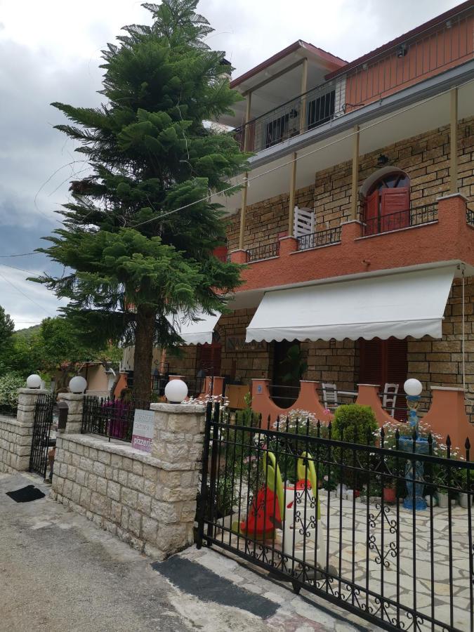 Nafsika Apartments - Bed and Breakfast