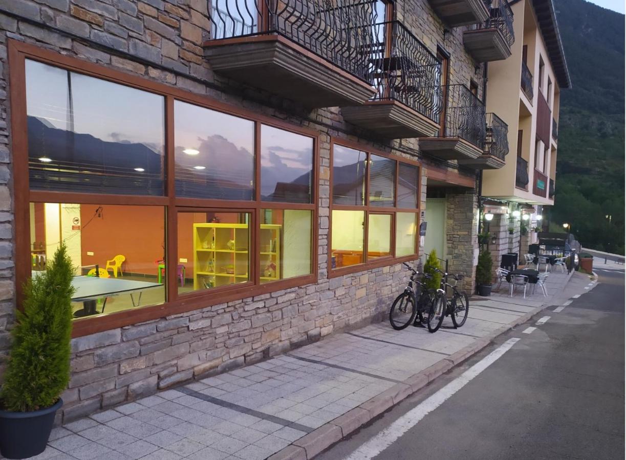 Apartaments Arenys De Boi - B&B