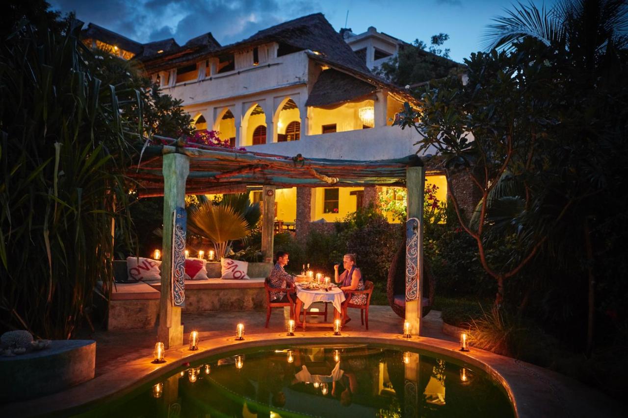 Banana House and Wellness Centre - B&B