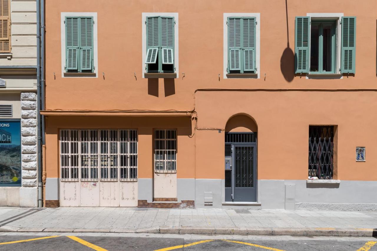 3 FODERE - Magnifique 2 pièces - Quartier du Port - Dernier étage - B&B