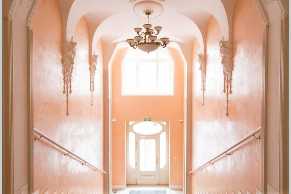 Design Studio Anděl, All Historical Sights Walkable - B&B Praga