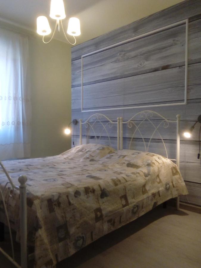 Camera Tripla con Bagno in Comune