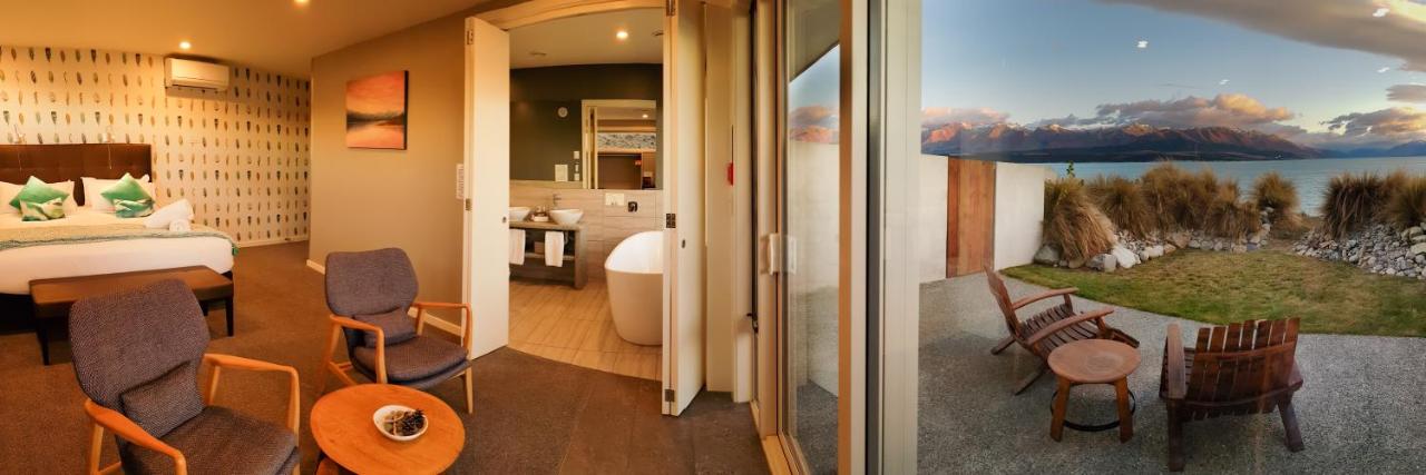Deluxe King Suite with Courtyard and Lake View