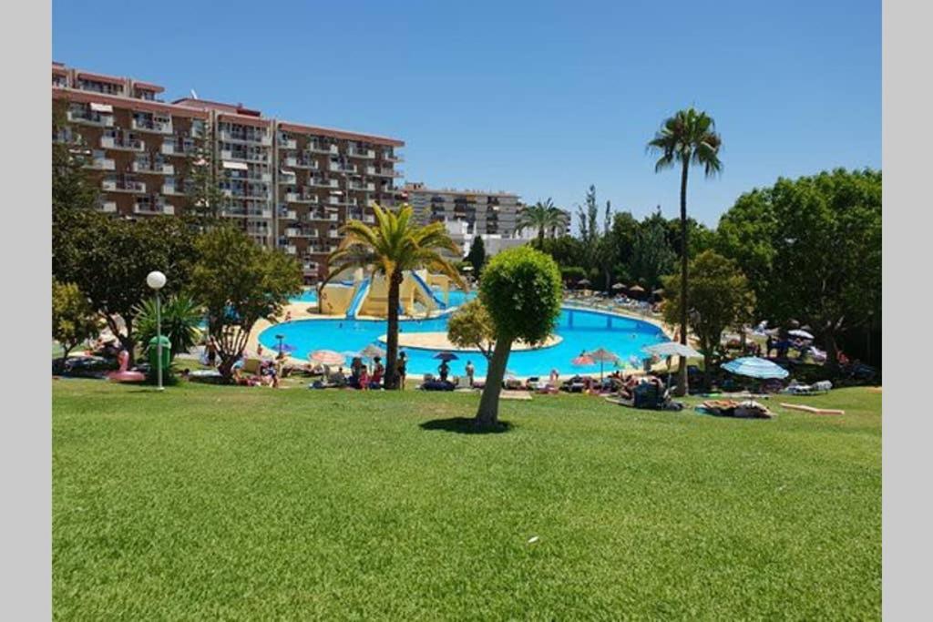 Benalmádena estudio JJupiter 250 m del mar con vistas al mar piscinas - Chambres d'hôtes Benalmádena