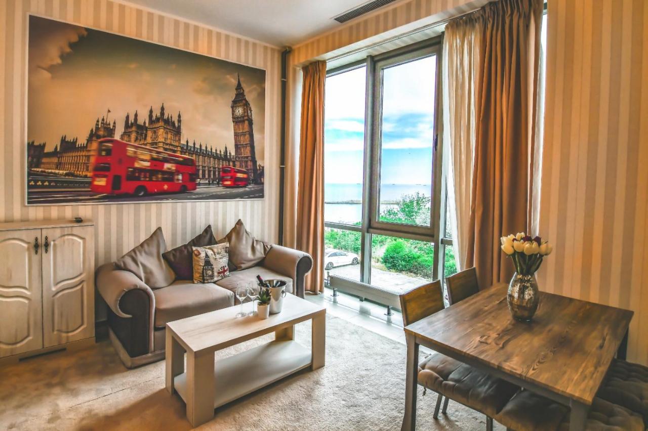 Deluxe Suite with Sea View