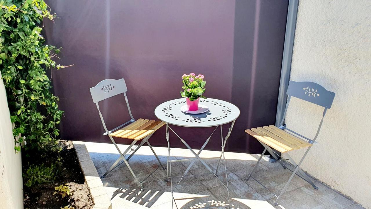"LE TRAMWAY" Appartement 150m gare des Aubrais - Ferienwohnung