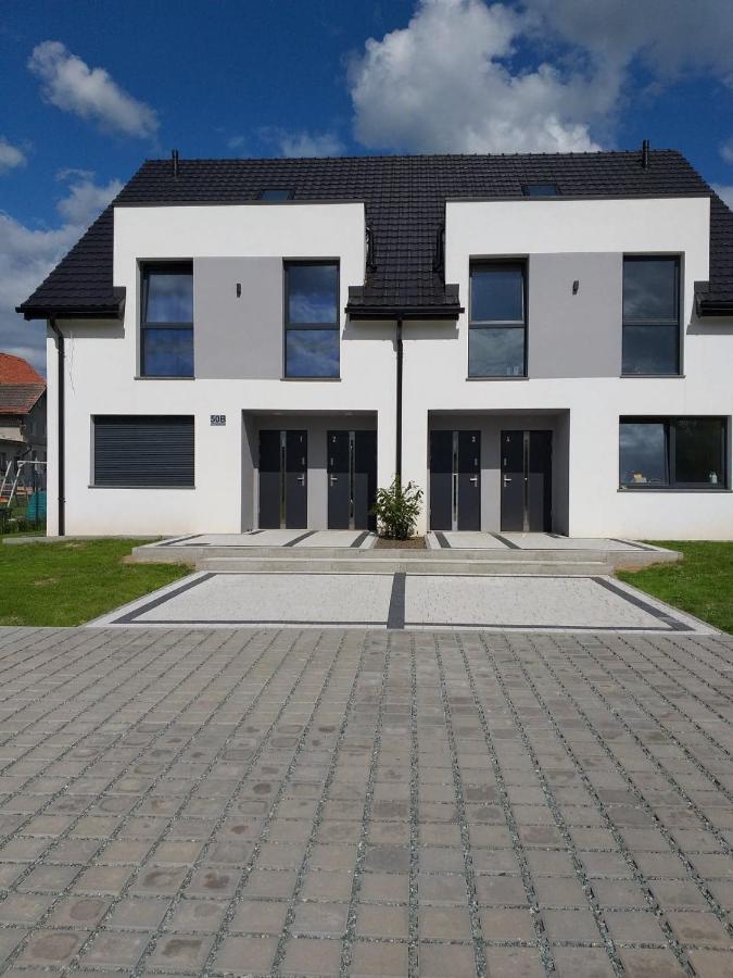 Domek pod świerkami - "Apartamenty świerkowe" - B&B Kudowa-Zdrój