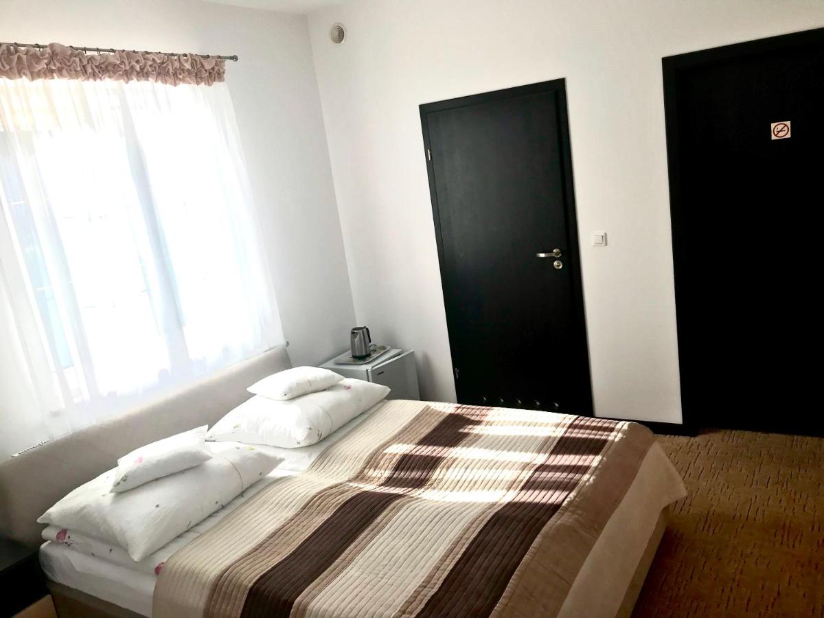 Chambre Triple avec Salle de Bains Privative