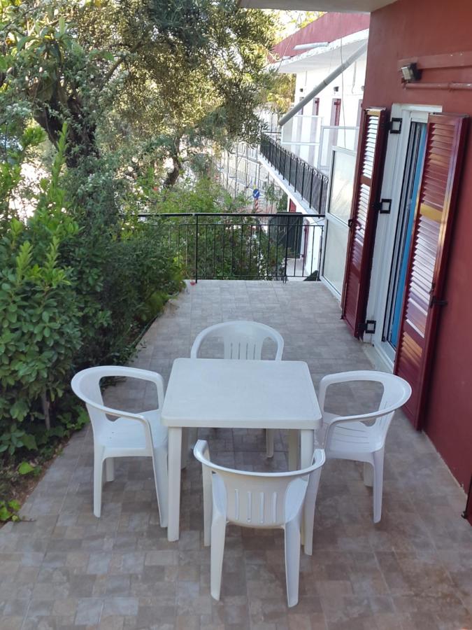 Driepersoonskamer met Terras