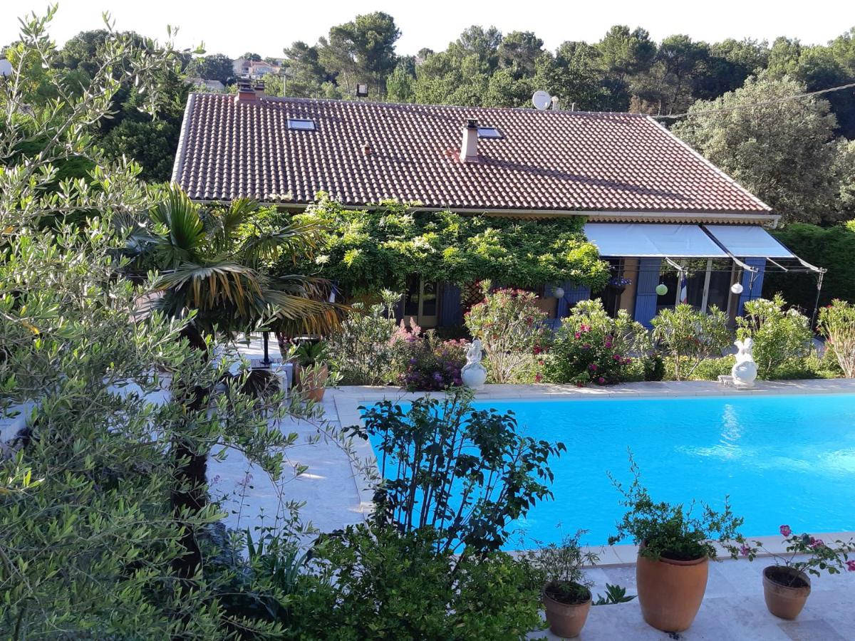 Les Chambres Manon en Provence - Piscine, Spa, Tennis - Chambres d’hôtes Belcodène