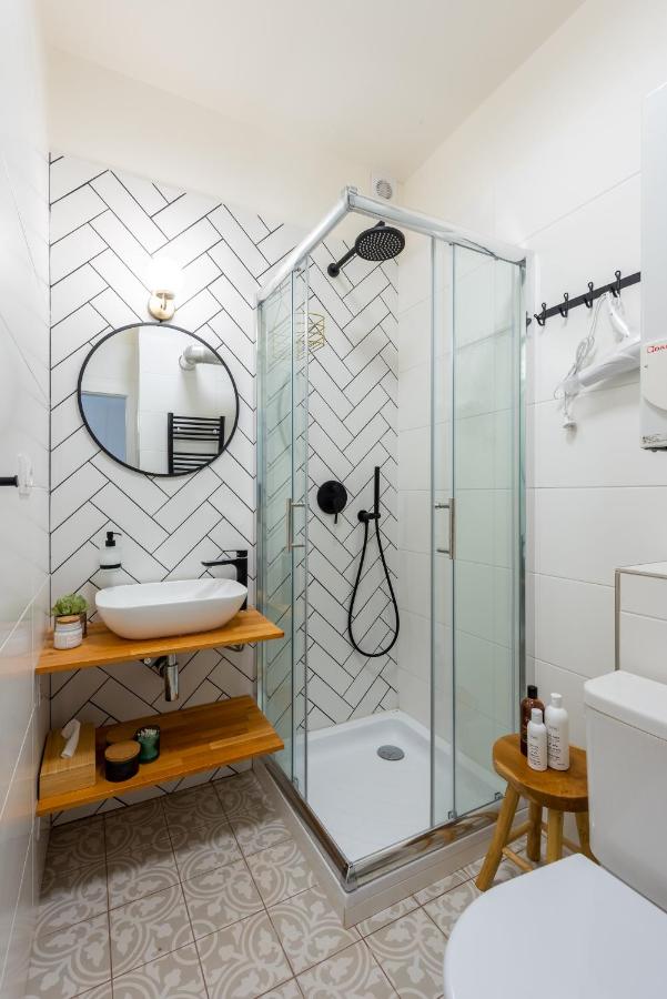 Double or Twin Room with Private Bathroom