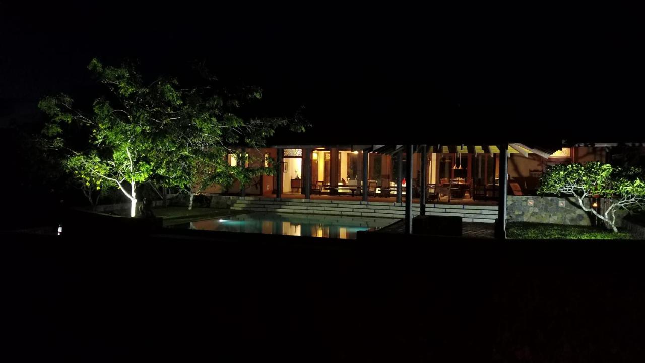 The Bungalow, Makuludola Estate - B&B