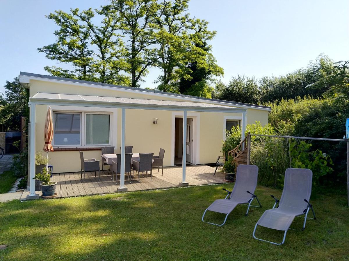 B&B Steffenshagen - Bungalow Bauerngarten - Bed and Breakfast Steffenshagen