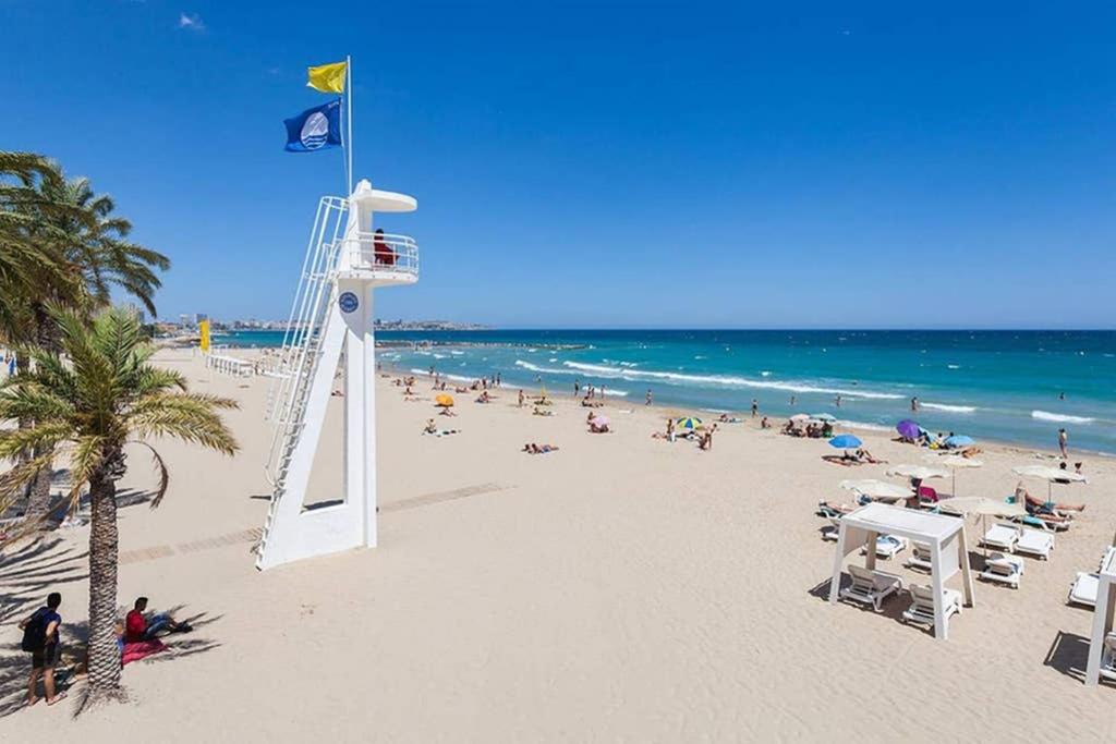 Apartamento de diseño céntrico 5 min playa (3º) - B&B