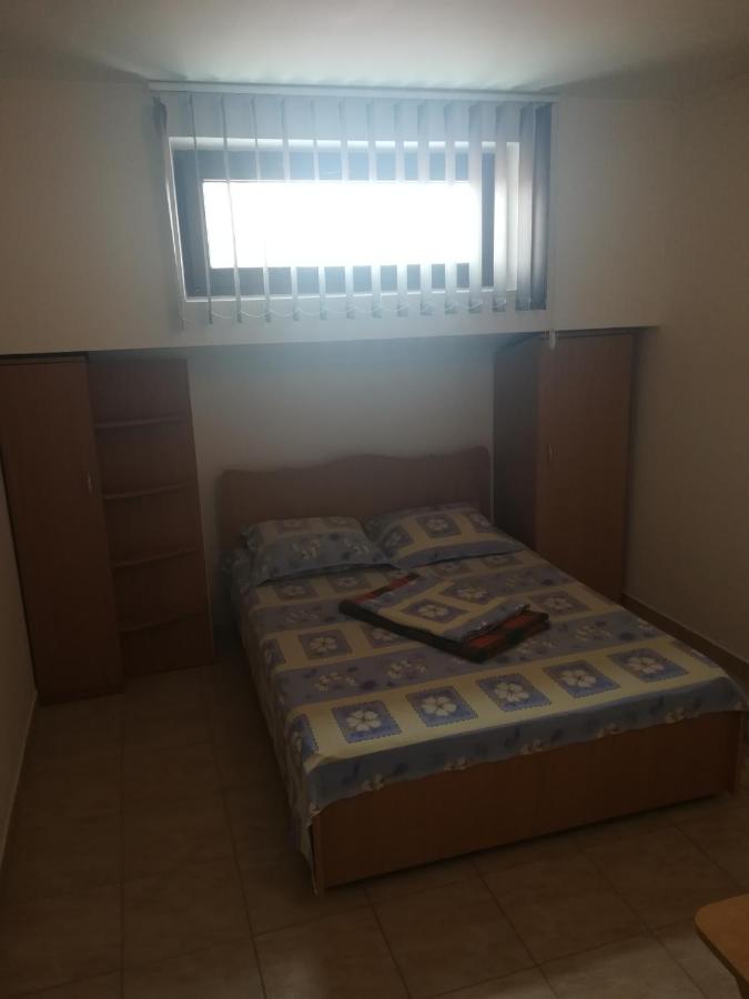 Standaard Tweepersoonskamer met Gedeelde Badkamer