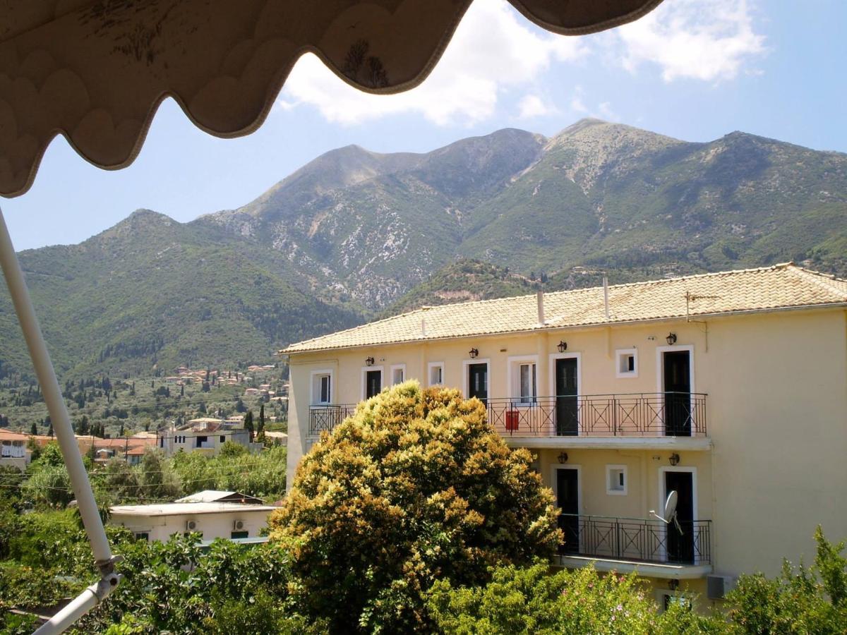 Studio with Mountain View