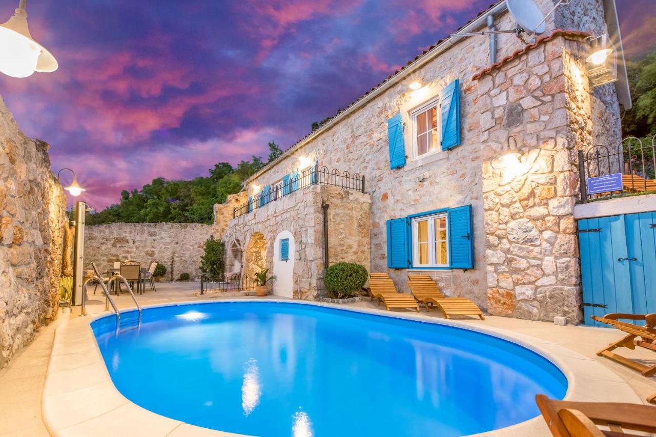 B&B Grižane - Villa Toscana - Charming stone Villa with private pool & garden - Bed and Breakfast Grižane