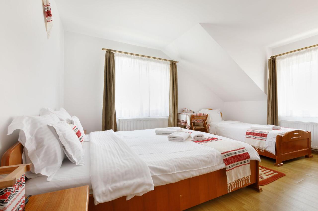 Dreibettzimmer mit eigenem Bad