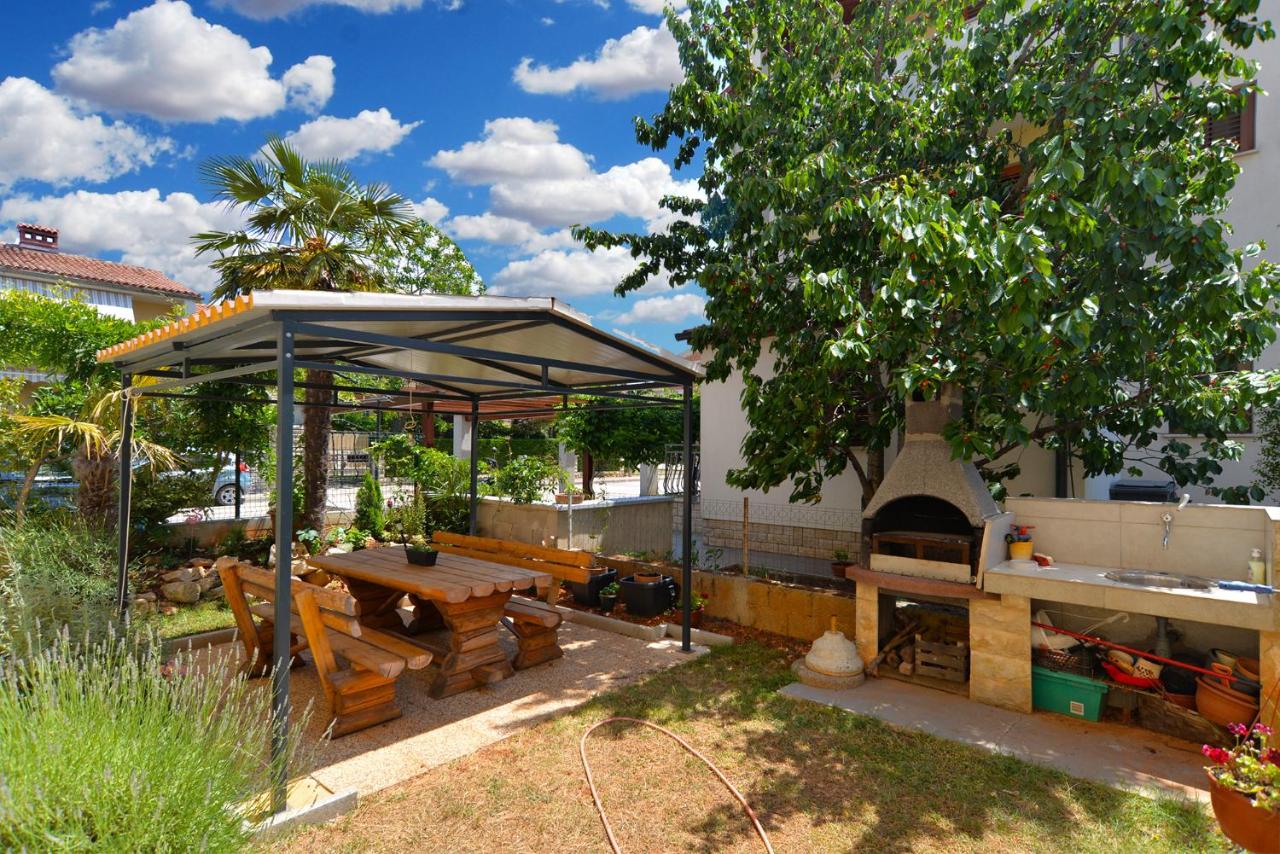 Apartments Stana 242 - B&B Fažana