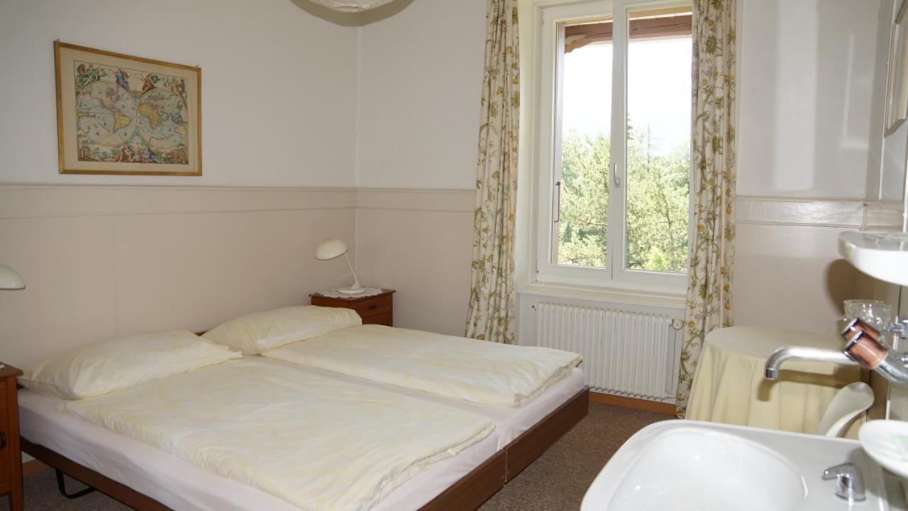 Twin Room with Shared Bathroom Lake View
