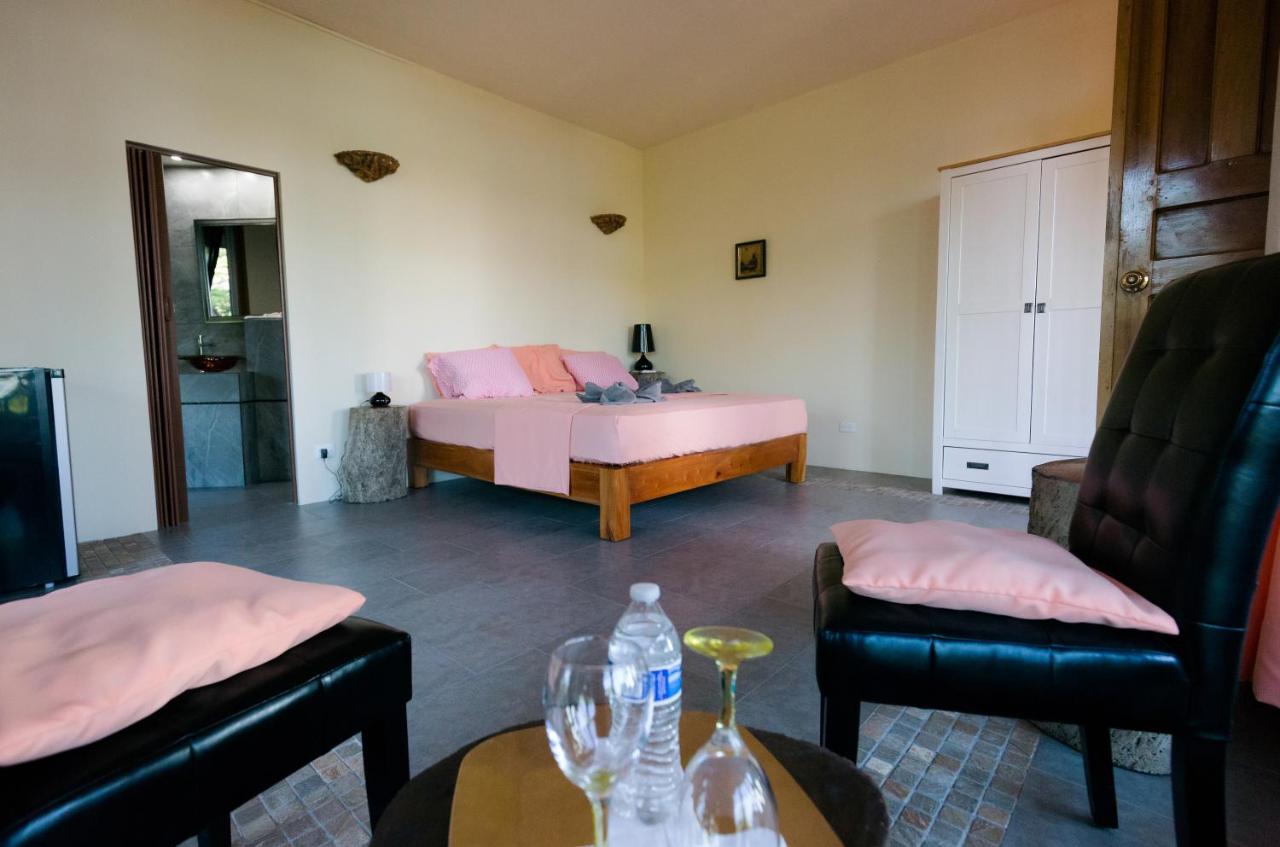 Deluxe Zimmer mit Kingsize-Bett