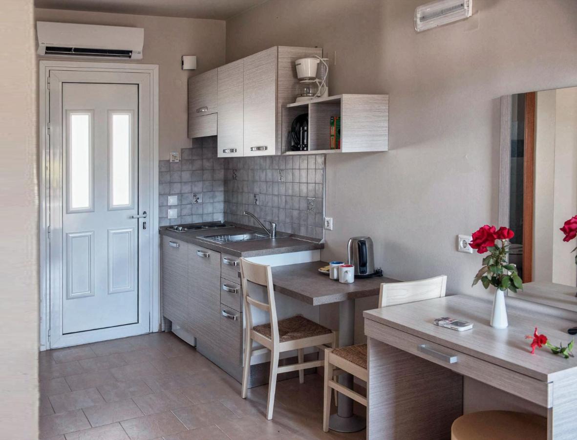 Standard Studio (2 Adults)