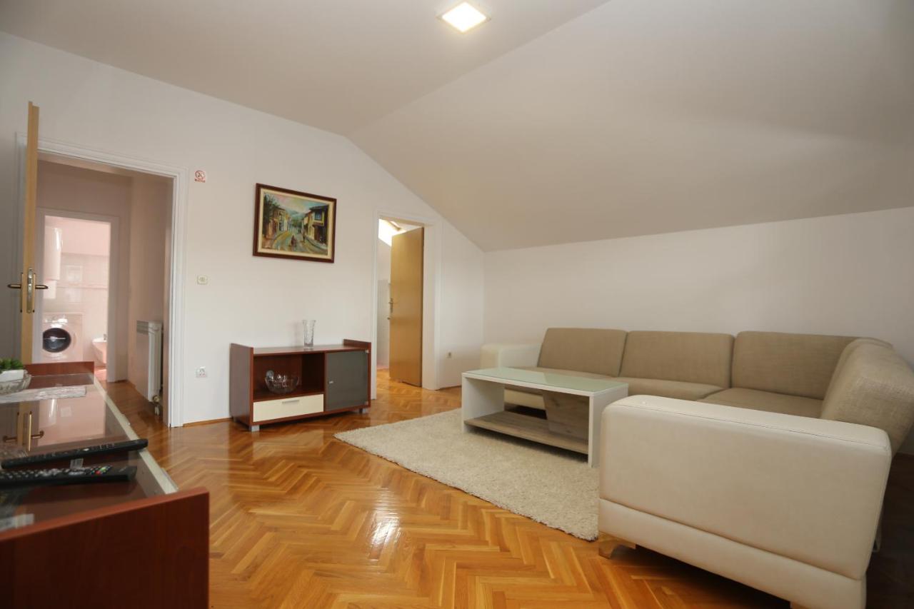 Apartamento con balcón