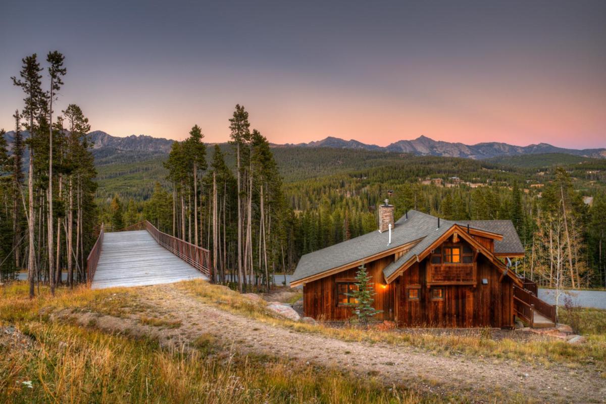 B&B Big Sky - Alpine Meadows Chalet 2 Silver Star - Bed and Breakfast Big Sky