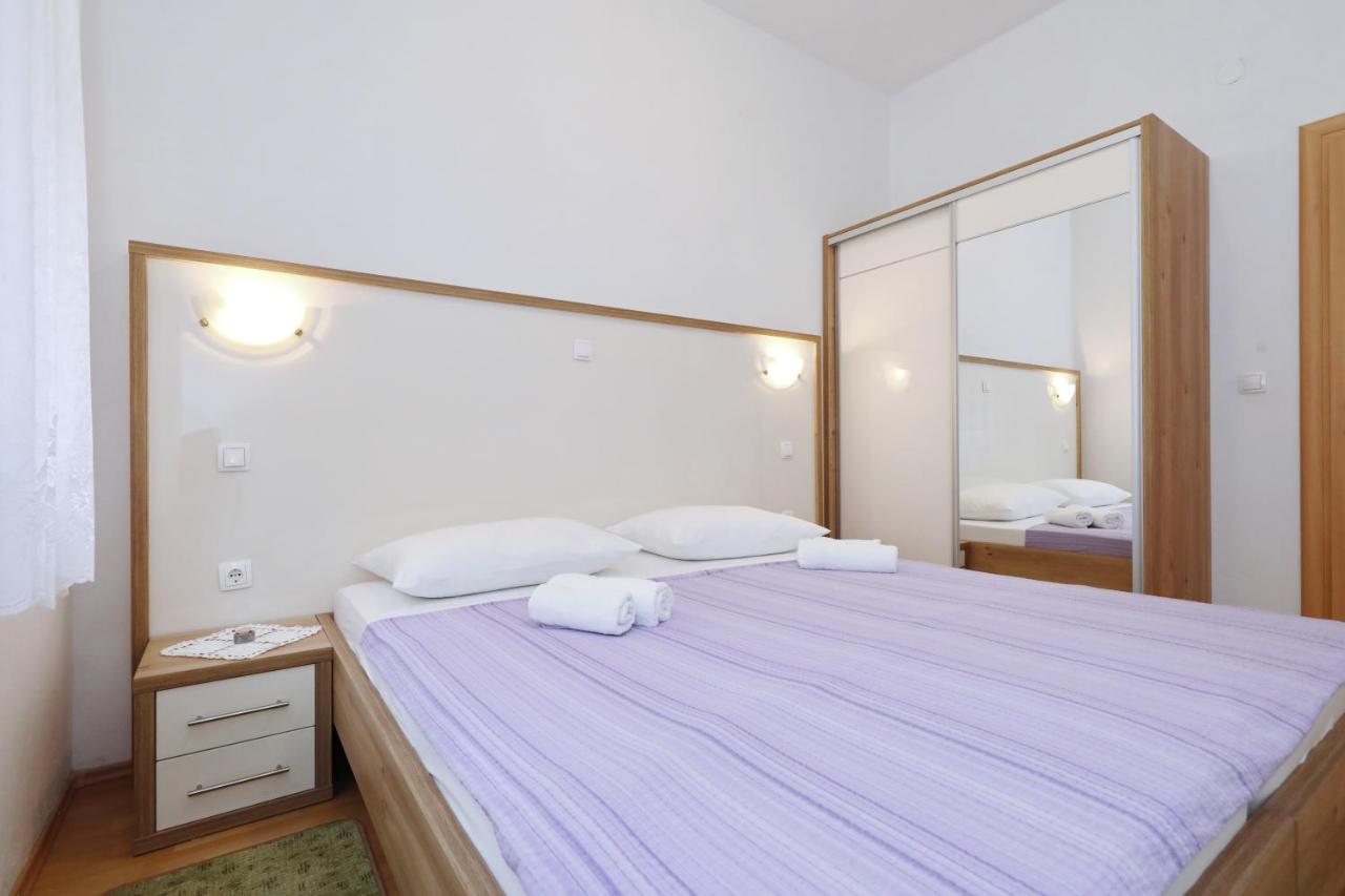 One-Bedroom Apartment with Sea View - Ground Floor