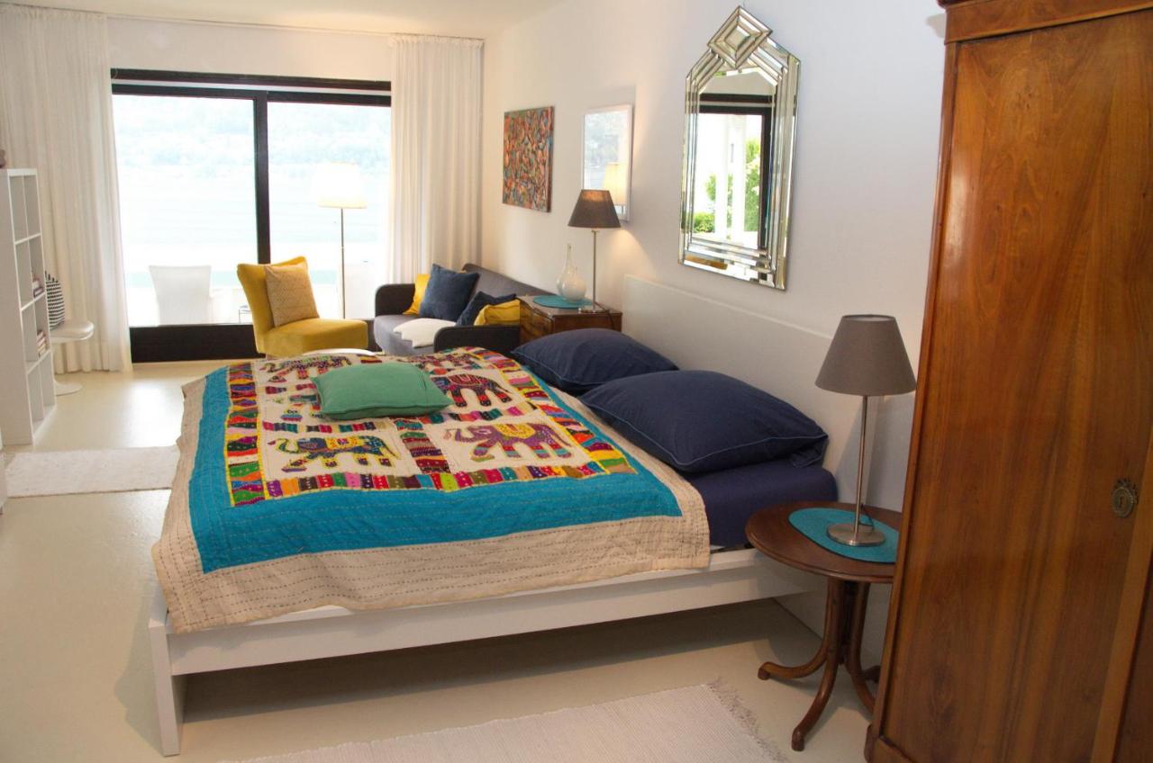 Double Room with Lake View and External Bathroom
