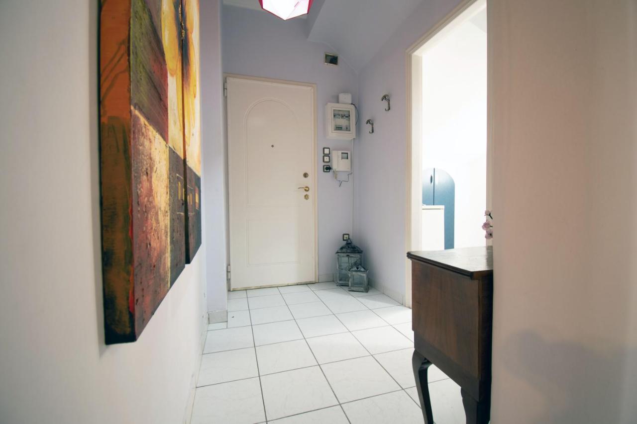 Cozy Flat in Heart of Acropolis - B&B Atenas