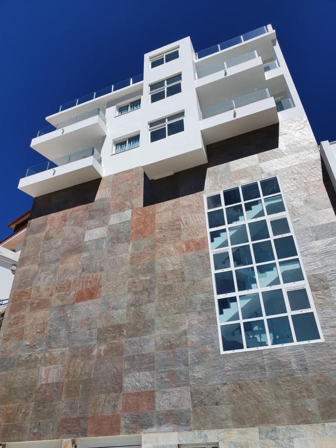 Billy's Marina 360 with pool access - Ferienwohnung La Playa de Mogán