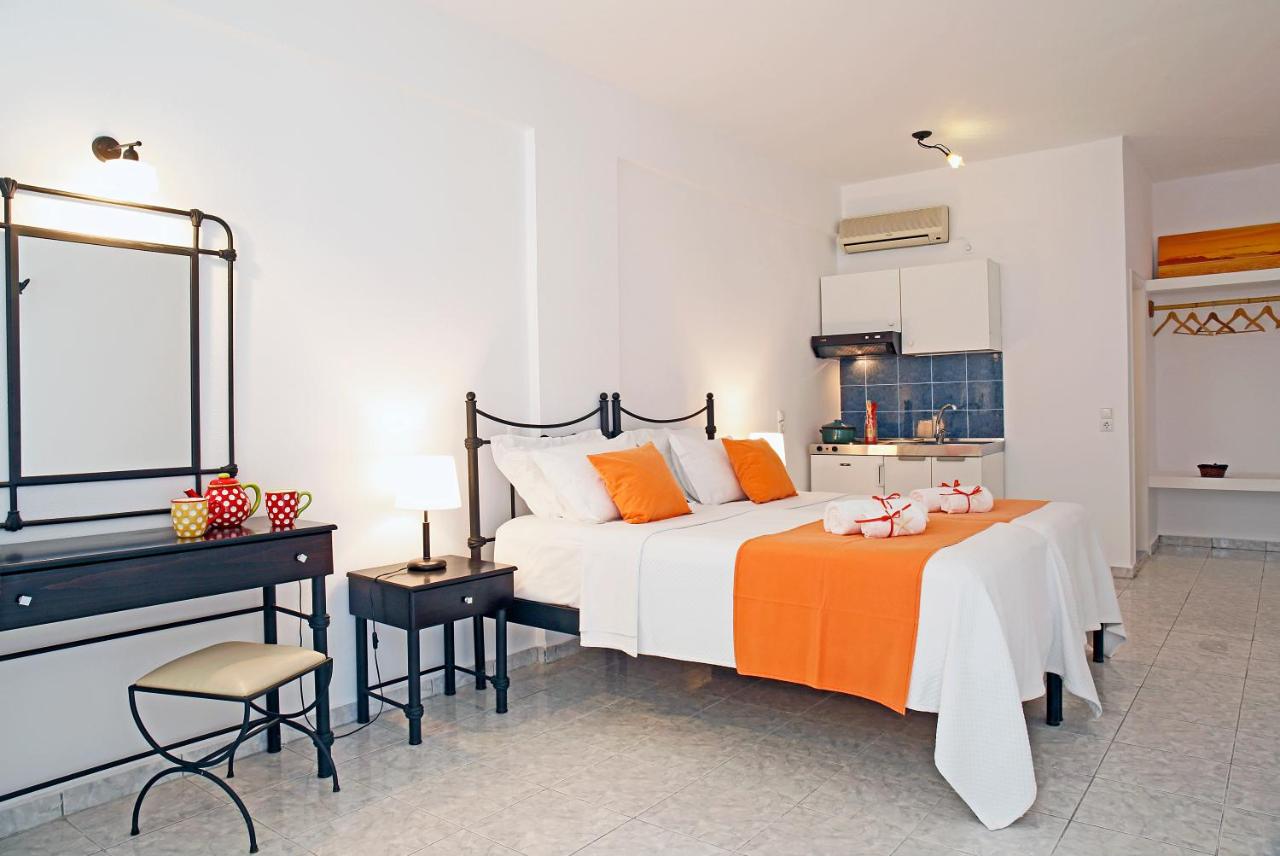 Double or Twin Room with Mountain View
