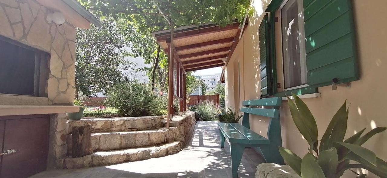 Apartment Taja, cijela kuća i vrt samo za vas - B&B