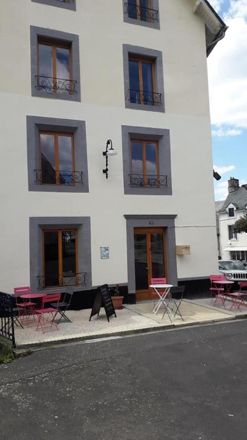 La Maison en Cézallier - Purple - Bed and Breakfast Marcenat