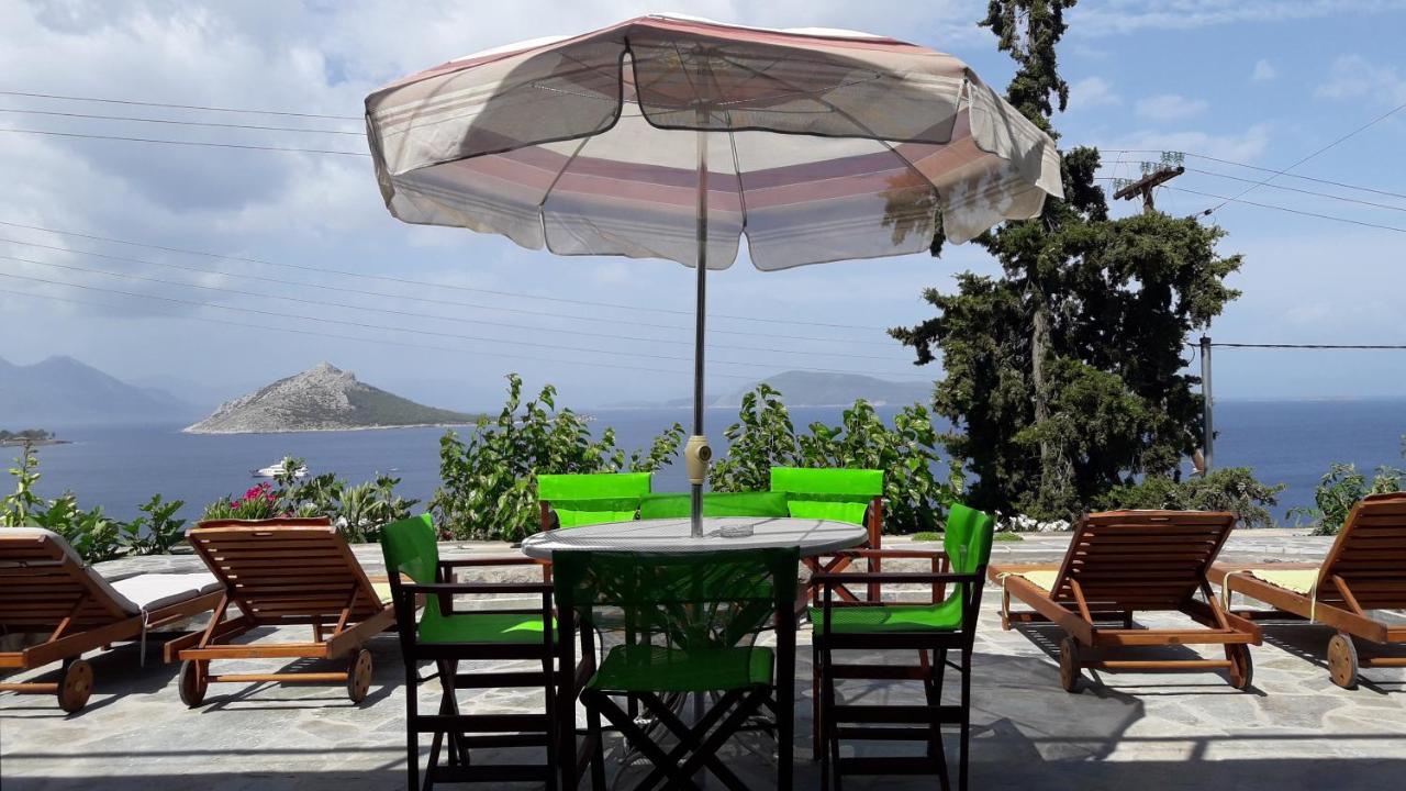 B&B Kapótides - Fantastic House with a Wonderful View of the Sea - Bed and Breakfast Kapótides