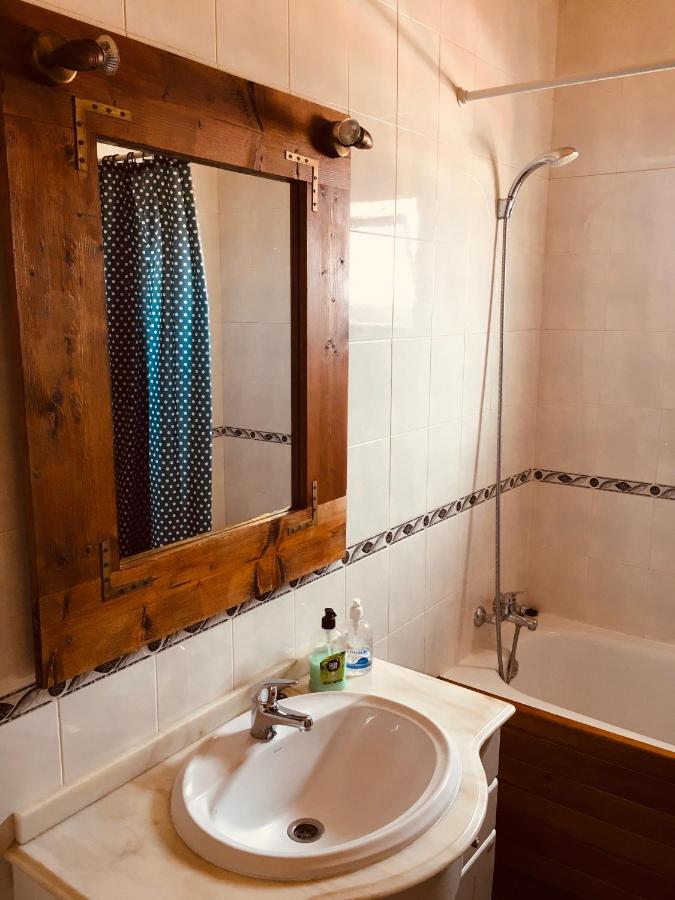 Twin Room with Shared Bathroom